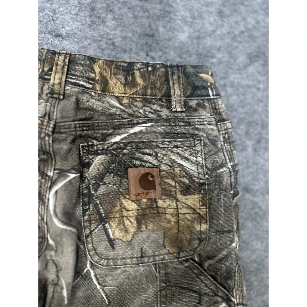 Carhartt some dirt